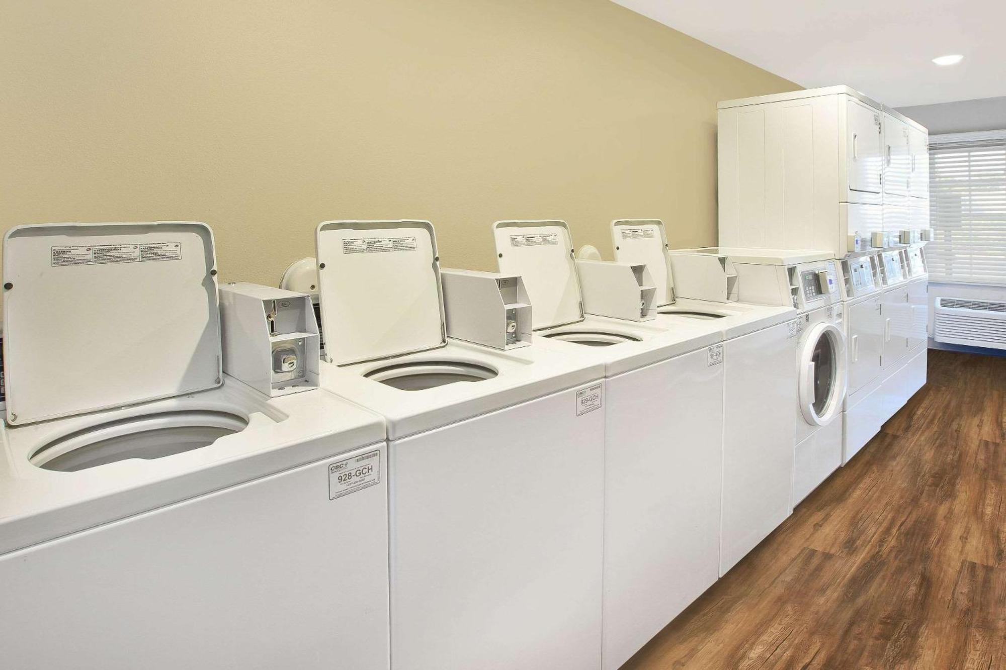 Woodspring Suites St Louis St Charles Saint Charles エクステリア 写真